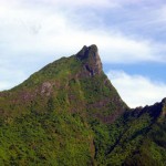 Mont Mouaputa "The pierced mountain" - Moorea