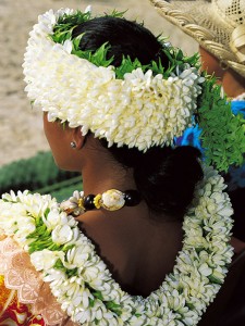 Parure florale © Tahiti Tourisme - P.Bacchet