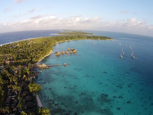 Vol au dessus de la passe de Tiputa Rangiroa © E.Bonifait