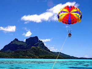 Parachute ascensionnel à Bora Bora