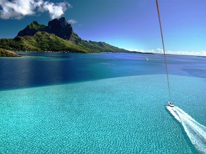 Parachute ascensionnel à Bora Bora