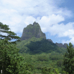 Mont Mouaputa "The pierced mountain" - Moorea